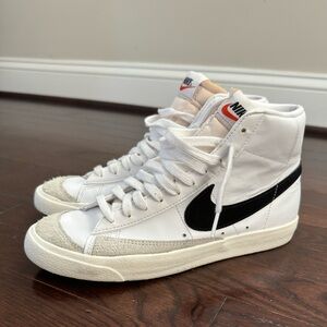 Nike Women’s Blazer Mid
